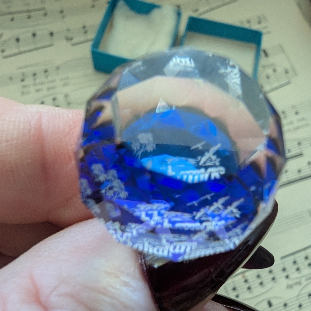 Blue Bahamas Souvenir Crystal Keychain - Picture 5 of 7